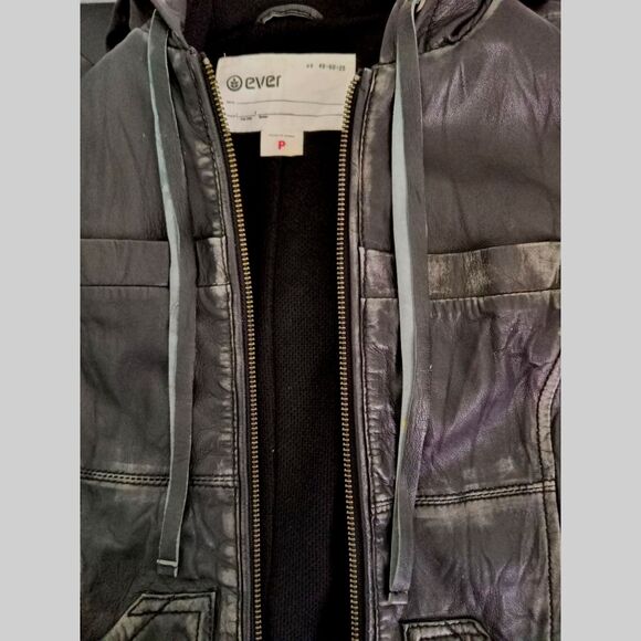 EVER Leather Hoodie Jacket NWOT Moto Distressed Black Zip Lined Pockets Small XS - Picture 8 of 10